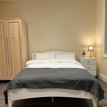 Beautiful Rooms Only Few Steps Away From Bruce Grove Tottenham Stadium Лондон Екстер'єр фото
