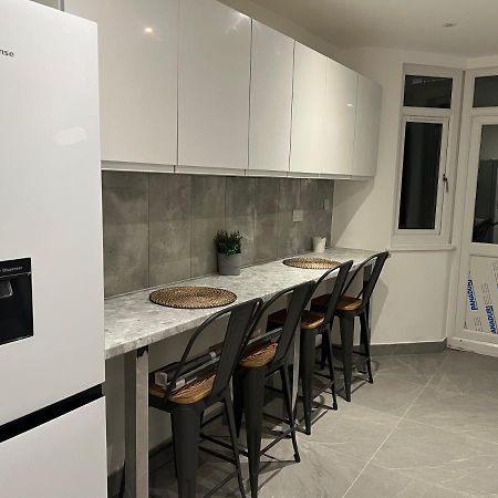 Beautiful Rooms Only Few Steps Away From Bruce Grove Tottenham Stadium Лондон Екстер'єр фото