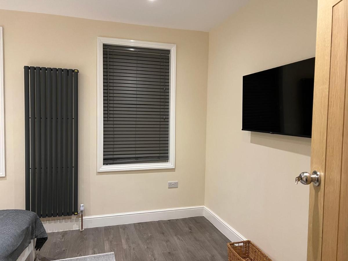 Beautiful Rooms Only Few Steps Away From Bruce Grove Tottenham Stadium Лондон Екстер'єр фото