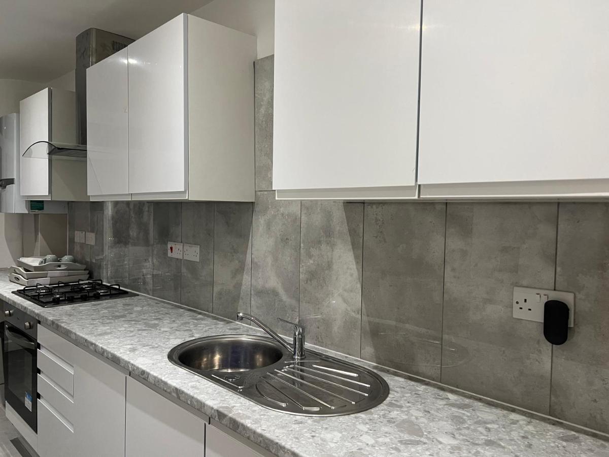 Beautiful Rooms Only Few Steps Away From Bruce Grove Tottenham Stadium Лондон Екстер'єр фото