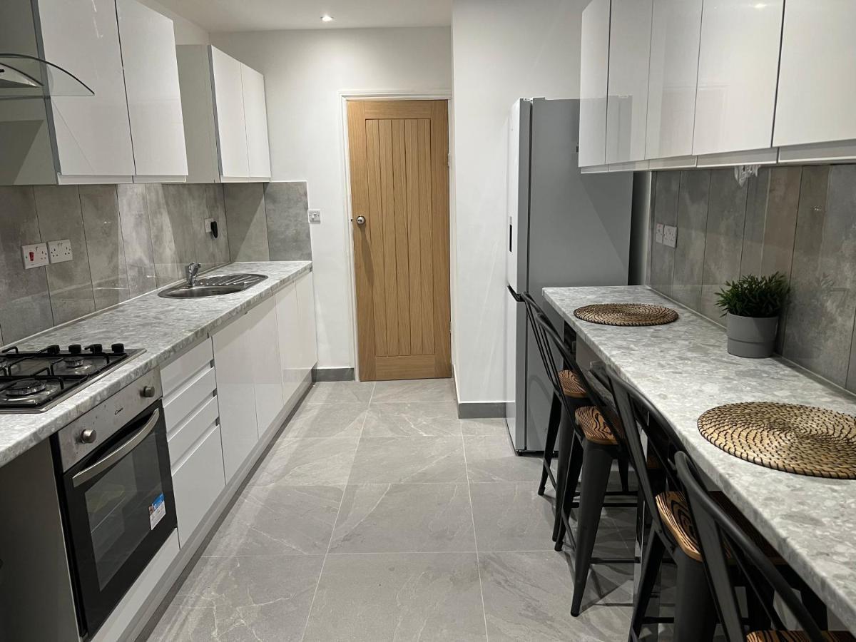Beautiful Rooms Only Few Steps Away From Bruce Grove Tottenham Stadium Лондон Екстер'єр фото