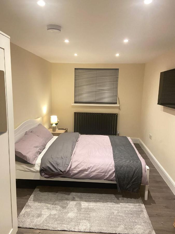 Beautiful Rooms Only Few Steps Away From Bruce Grove Tottenham Stadium Лондон Екстер'єр фото